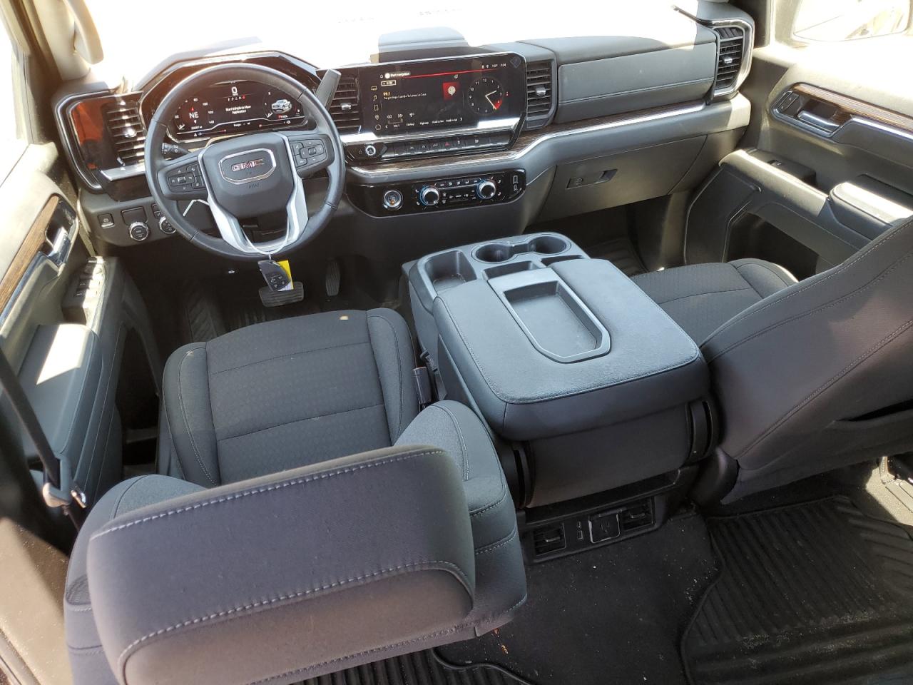 3GTPHCEK8NG672670 2022 GMC Sierra C1500 Elevation