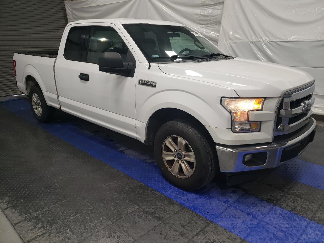 2017 Ford F150 Super Cab vin: 1FTEX1C89HKC50216