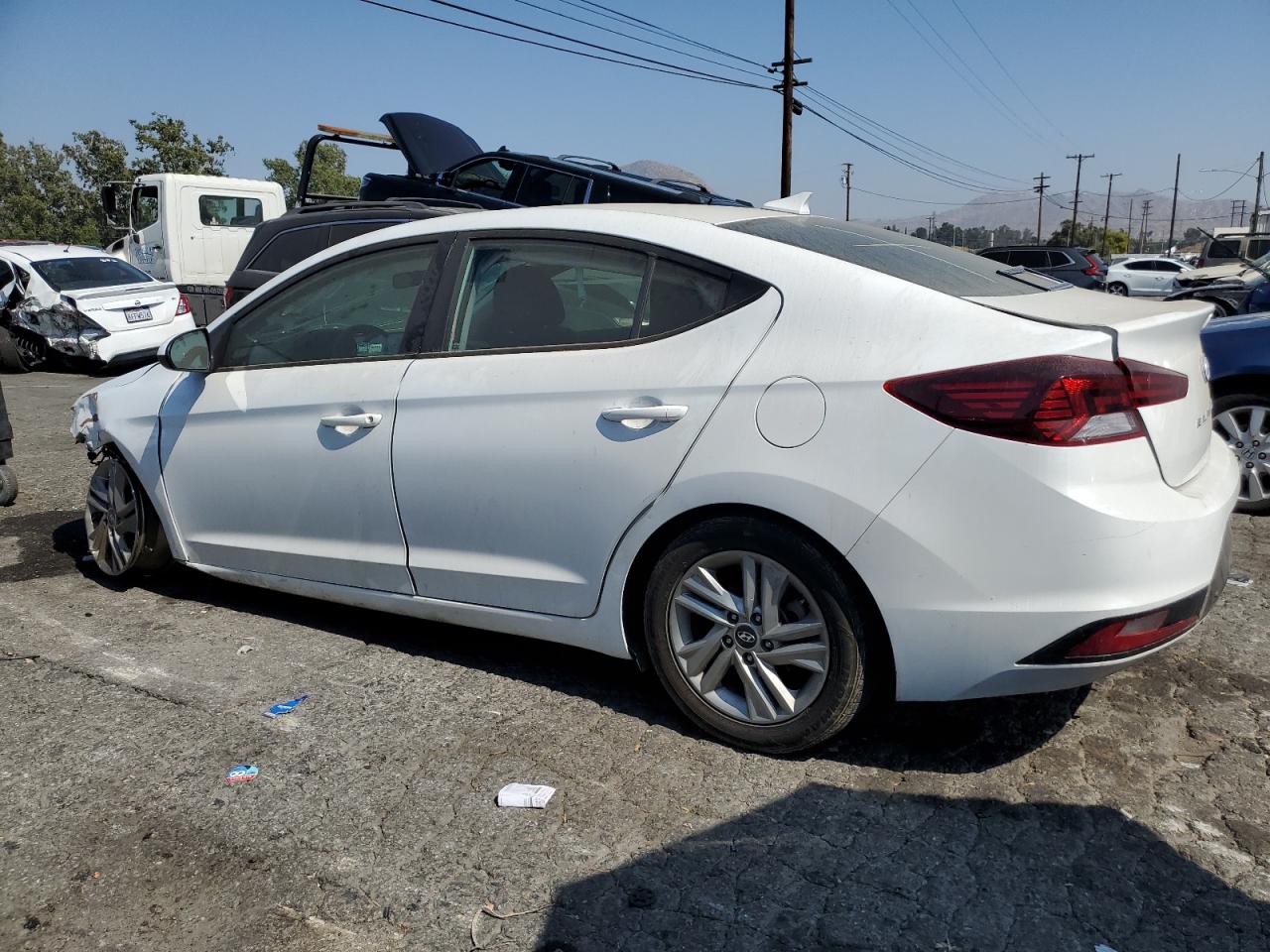 2020 Hyundai Elantra Sel vin: 5NPD84LF8LH560583