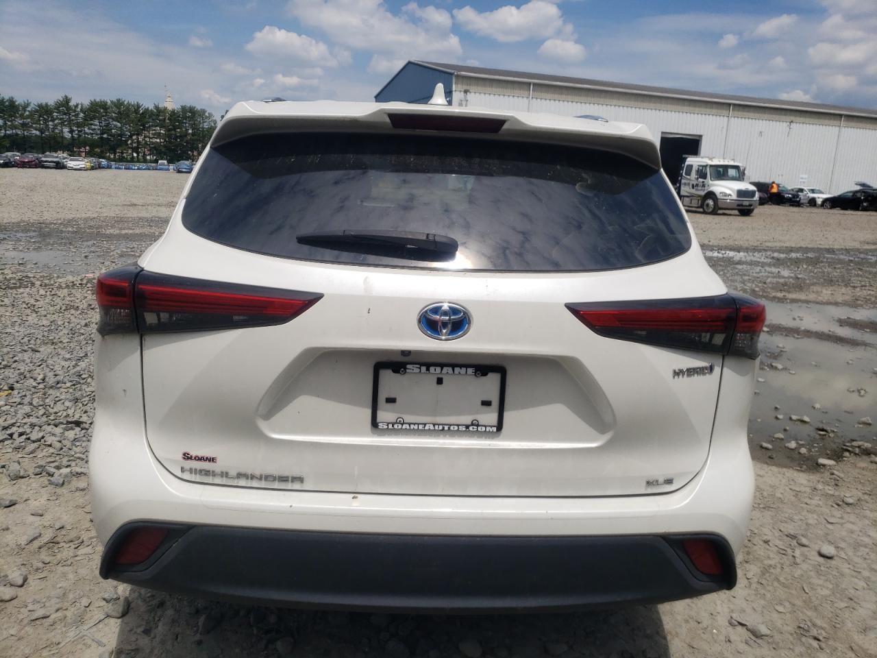 5TDGBRCH2MS038962 2021 Toyota Highlander Hybrid Xle