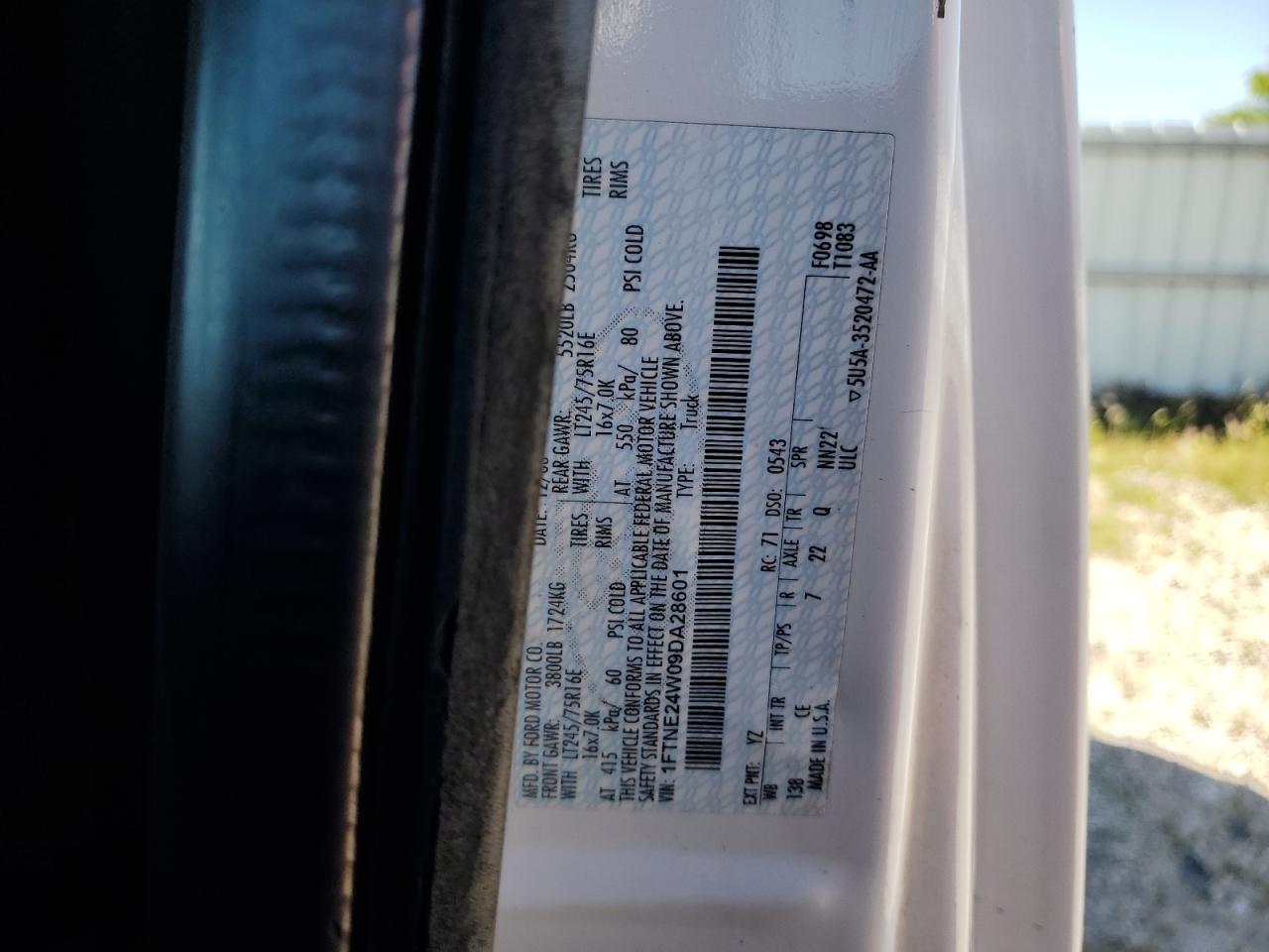 1FTNE24W09DA28601 2009 Ford Econoline E250 Van