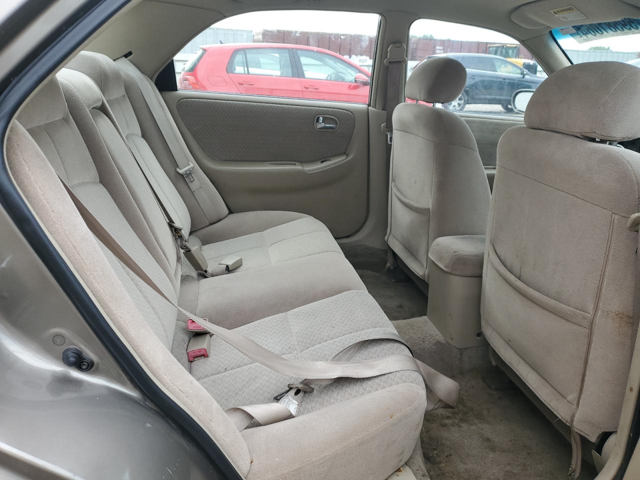 1YVGF22C6Y5161168 2000 Mazda 626 Es