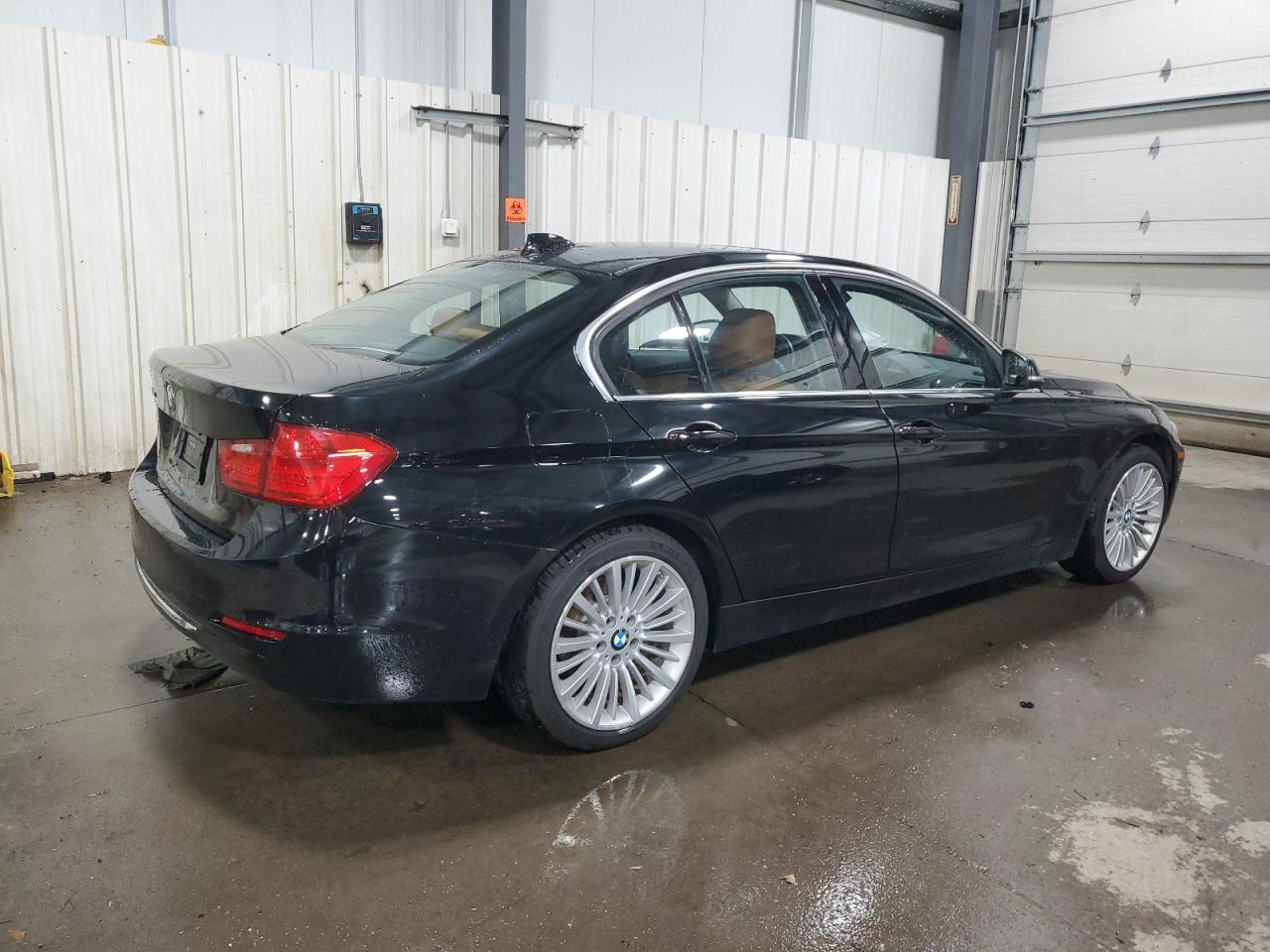 2015 BMW 328 Xi vin: WBA3B3C52FF546267