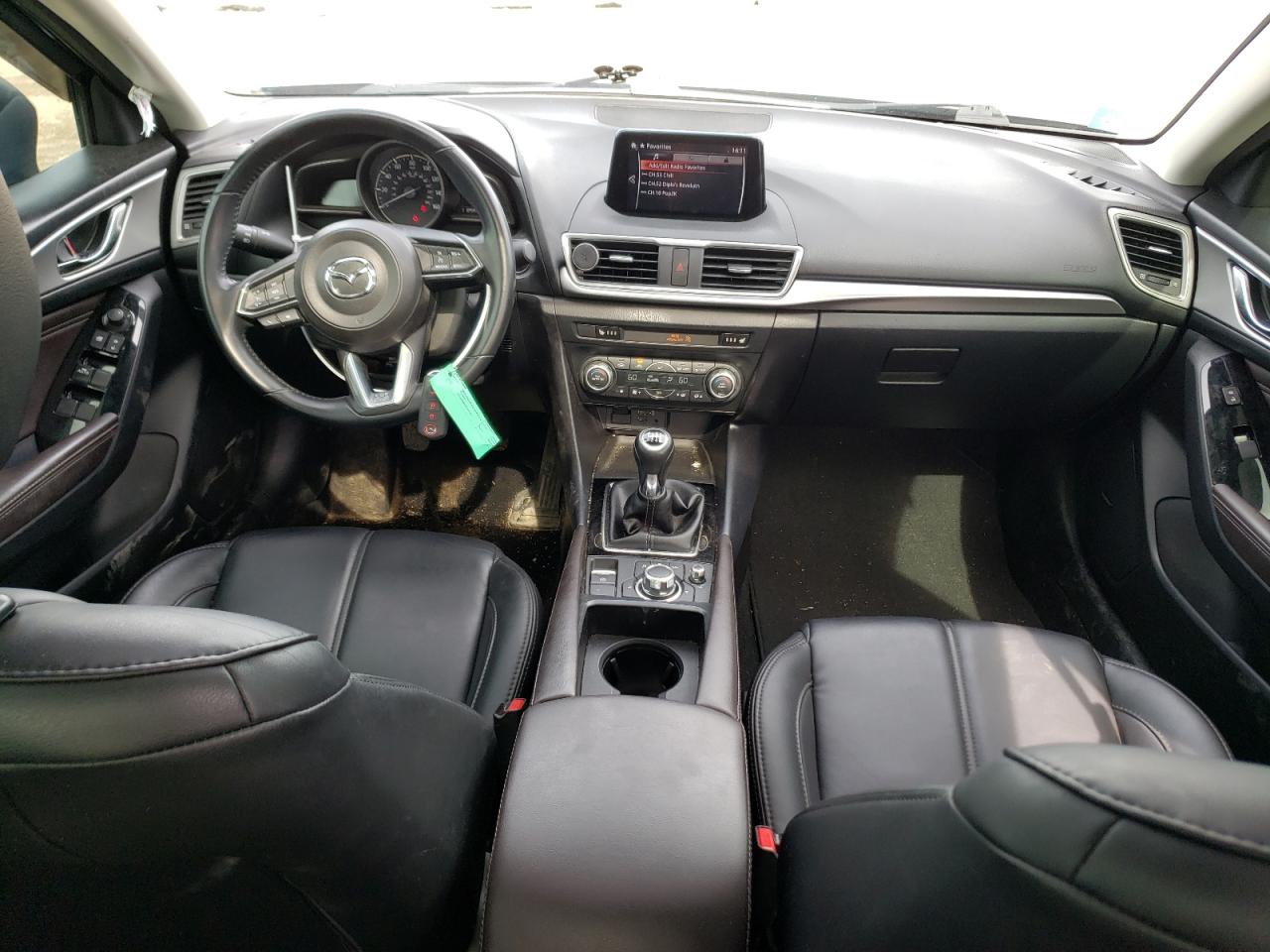 3MZBN1V34JM252073 2018 Mazda 3 Touring