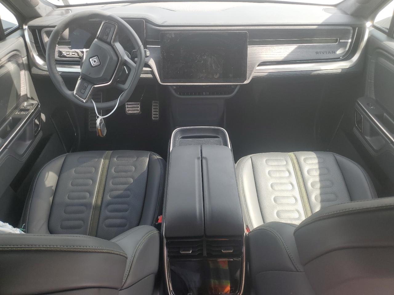 2023 Rivian R1S Adventure vin: 7PDSGABA6PN011851