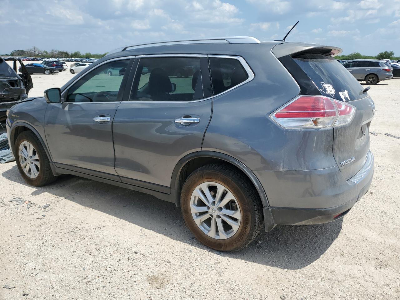 KNMAT2MT2FP510409 2015 Nissan Rogue S