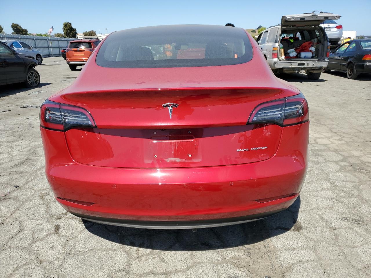 2018 Tesla Model 3 vin: 5YJ3E1EB2JF065546