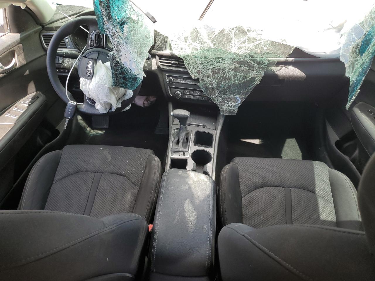 5XXGT4L32JG250410 2018 Kia Optima Lx