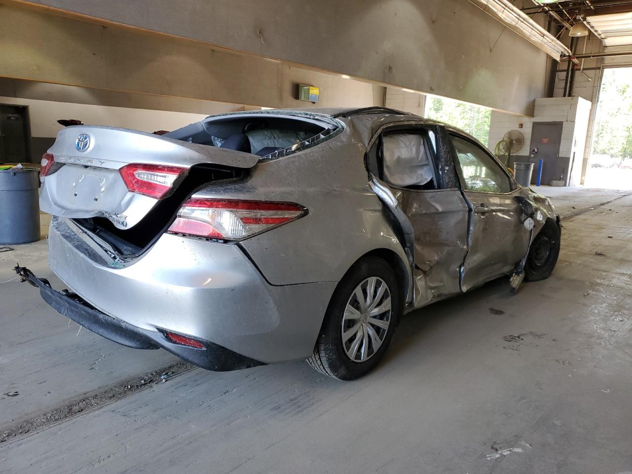 4T1B31HK4JU001847 2018 Toyota Camry Le