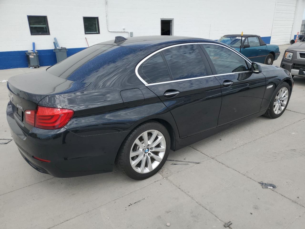 2013 BMW 528 Xi vin: WBAXH5C56DD108209