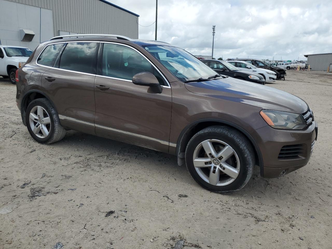 2013 Volkswagen Touareg V6 Tdi vin: WVGEP9BP1DD007811