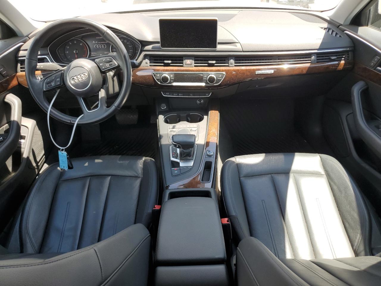 WAUANAF4XHN011685 2017 Audi A4 Premium