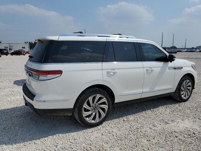 2023 Lincoln Navigator - Image 3