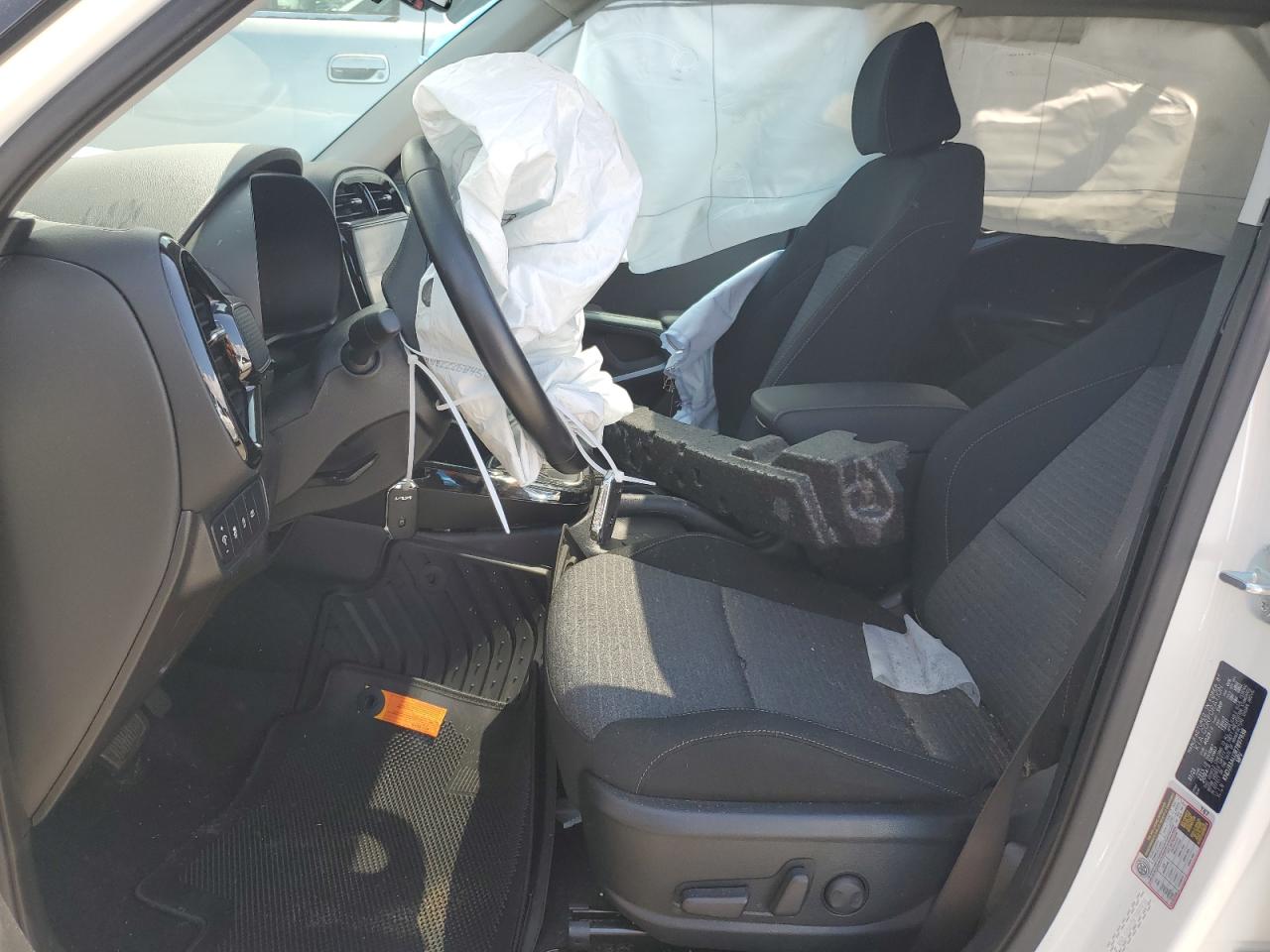 KNDJ33AU2R7897938 2024 Kia Soul Ex