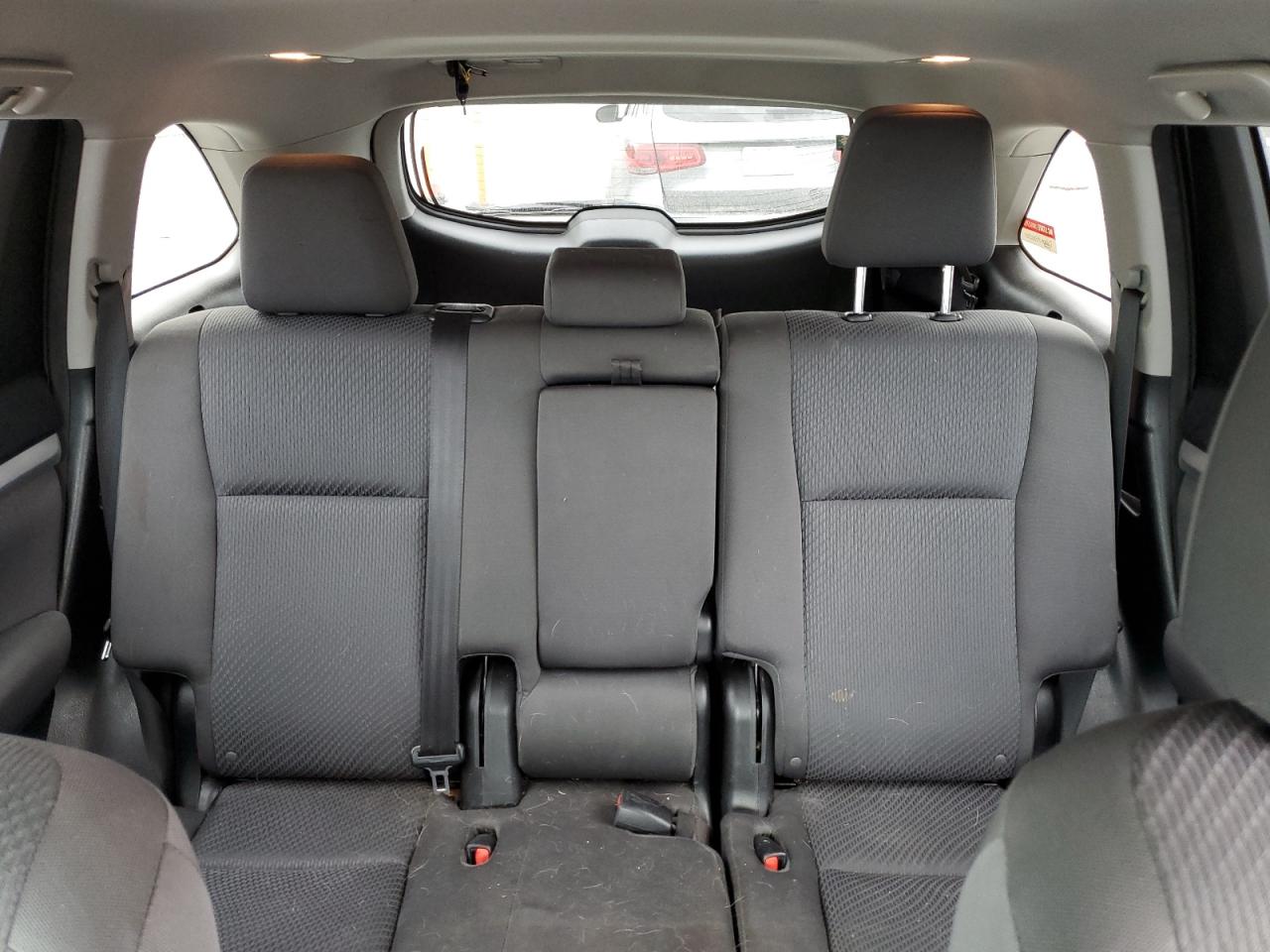 5TDZARFH3FS015894 2015 Toyota Highlander Le