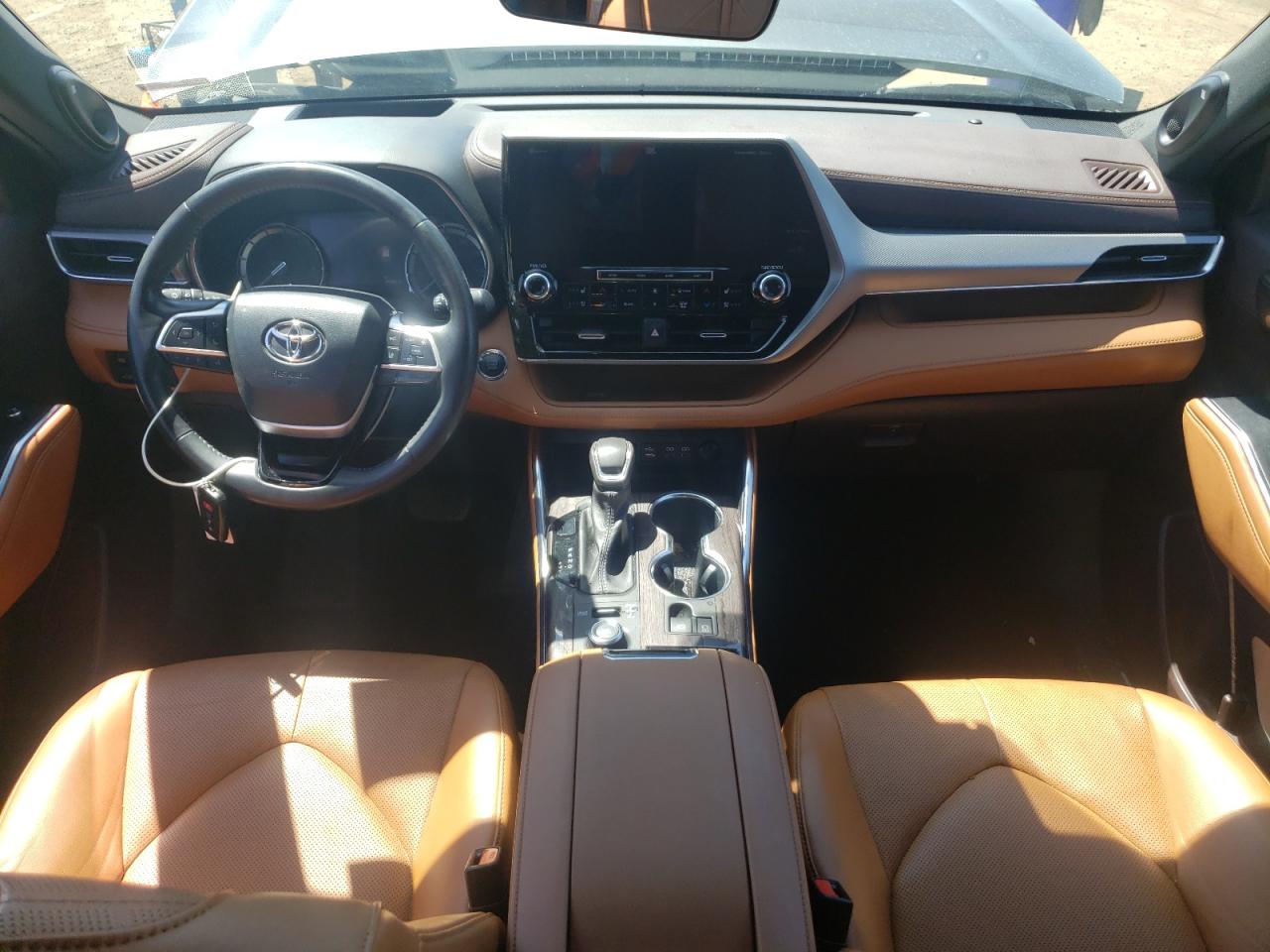 5TDFZRBH3NS213519 2022 Toyota Highlander Platinum