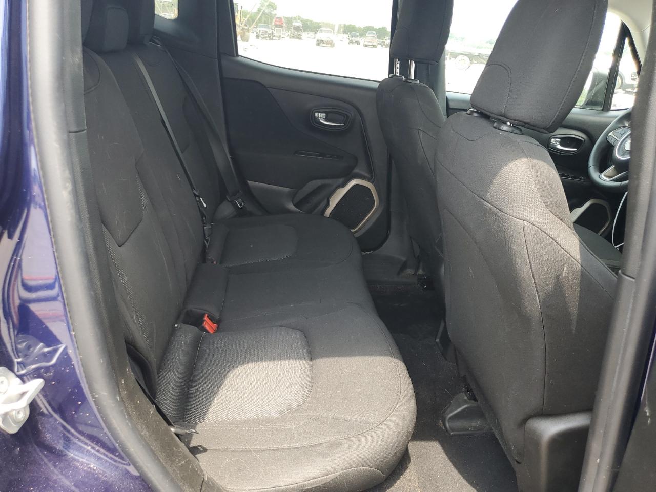 ZACCJBAW2GPE20811 2016 Jeep Renegade Sport