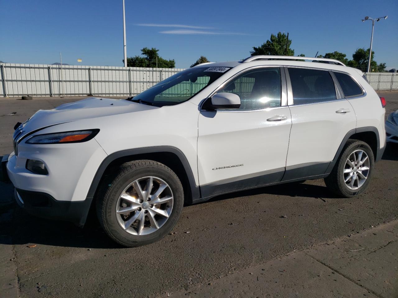 2014 Jeep Cherokee Limited vin: 1C4PJMDSXEW153620