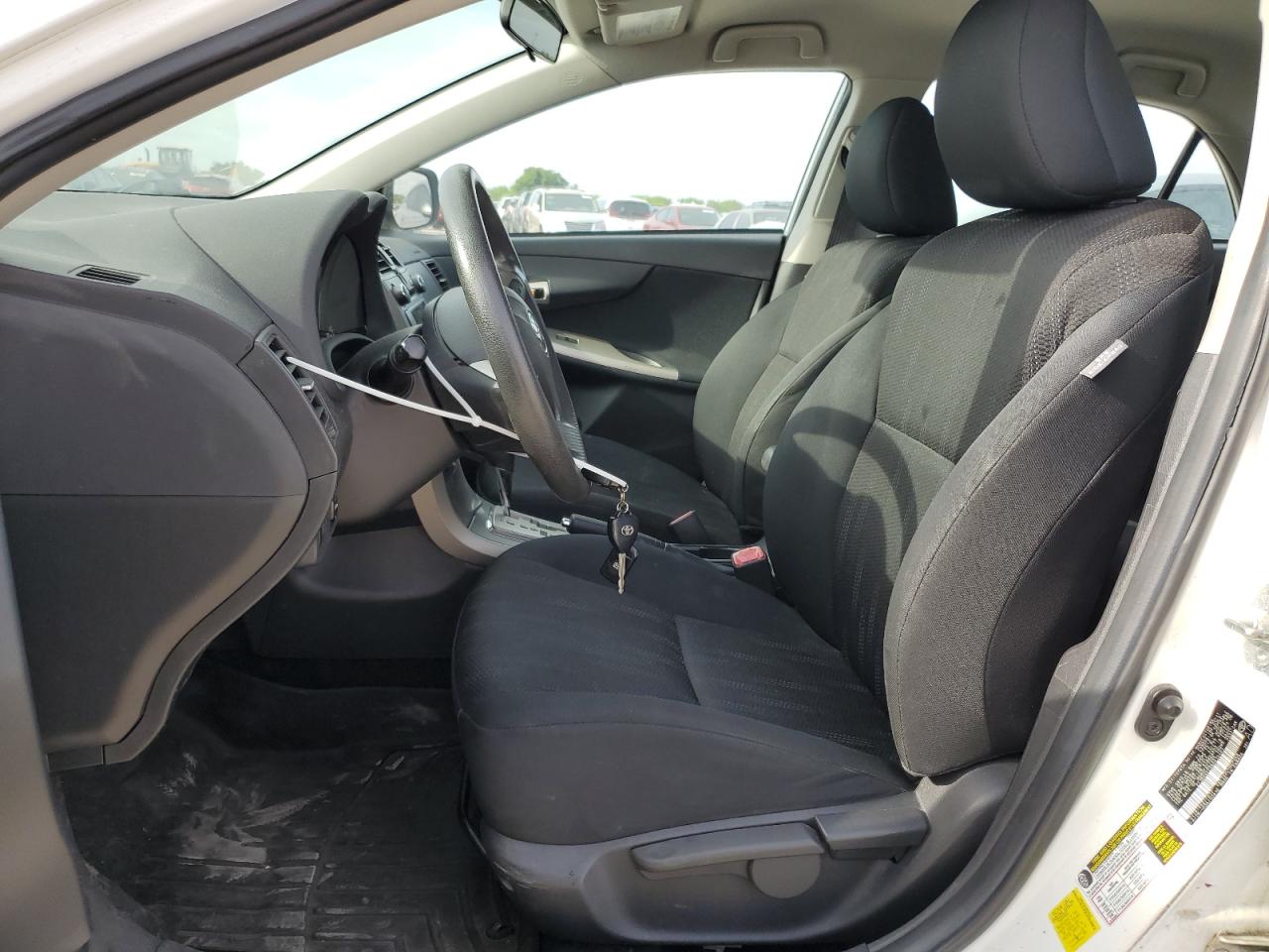 2T1BU4EEXBC615463 2011 Toyota Corolla Base