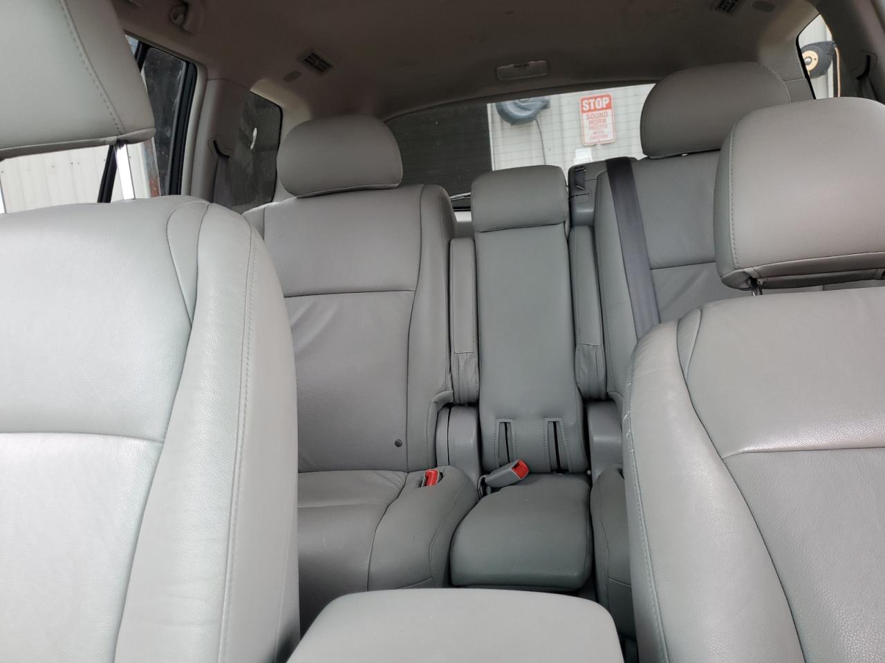 5TDZA3EH6BS015719 2011 Toyota Highlander Base