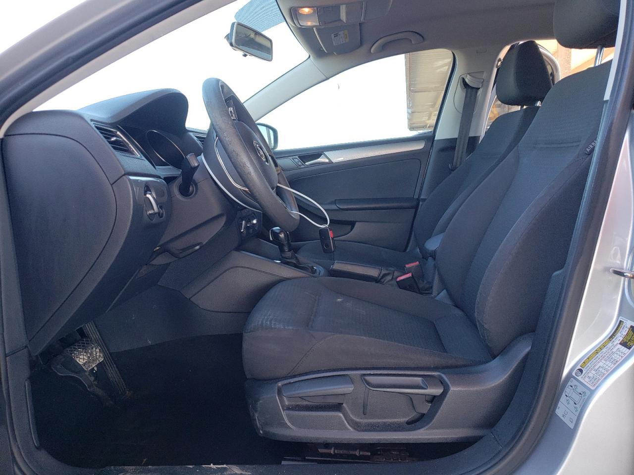 3VWD67AJ9GM252009 2016 Volkswagen Jetta Se