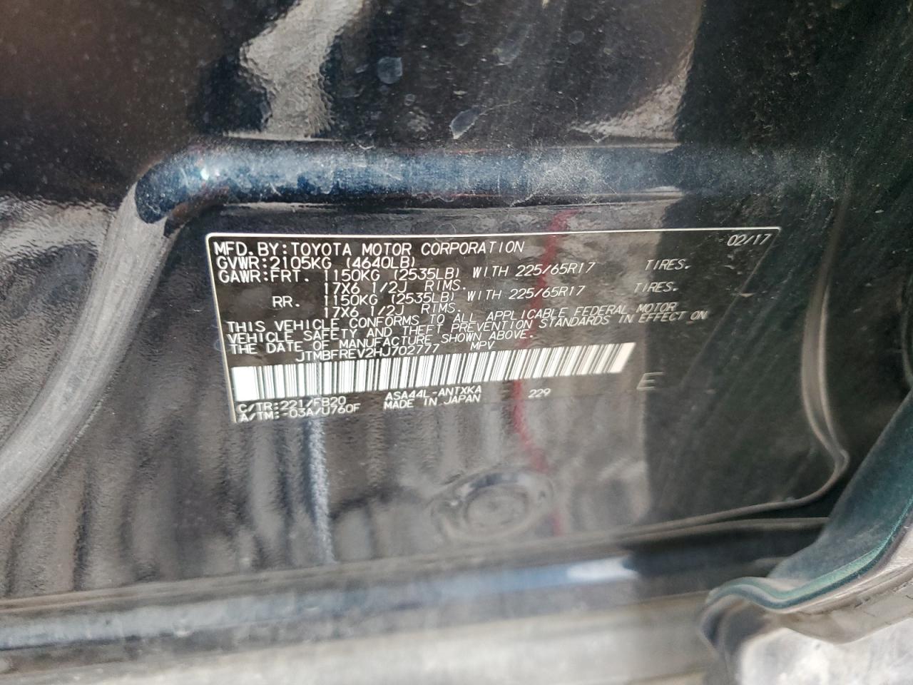 JTMBFREV2HJ702777 2017 Toyota Rav4 Le