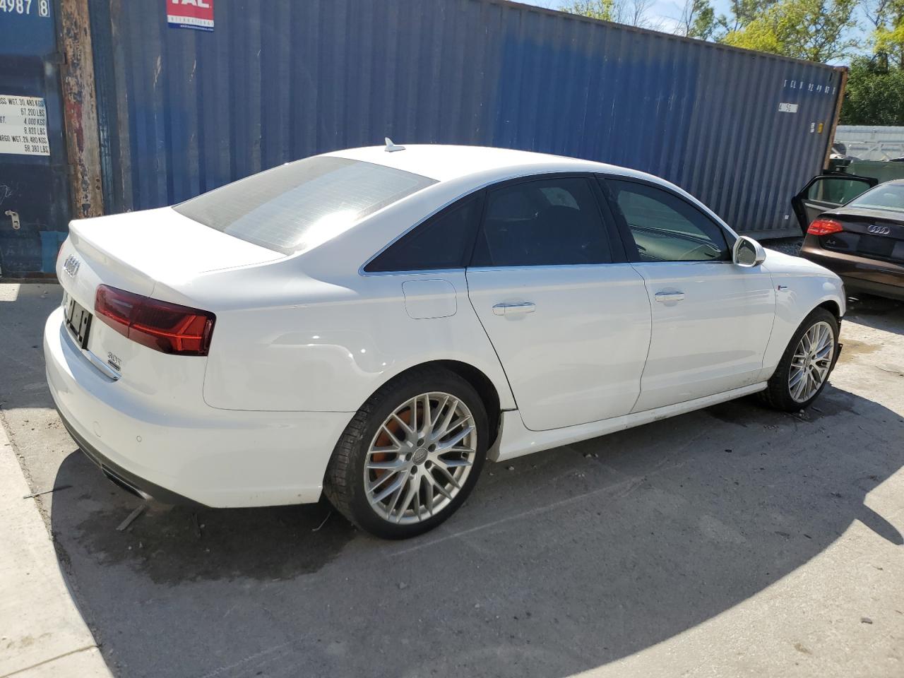 WAUHGAFC8GN000618 2016 Audi A6 Prestige