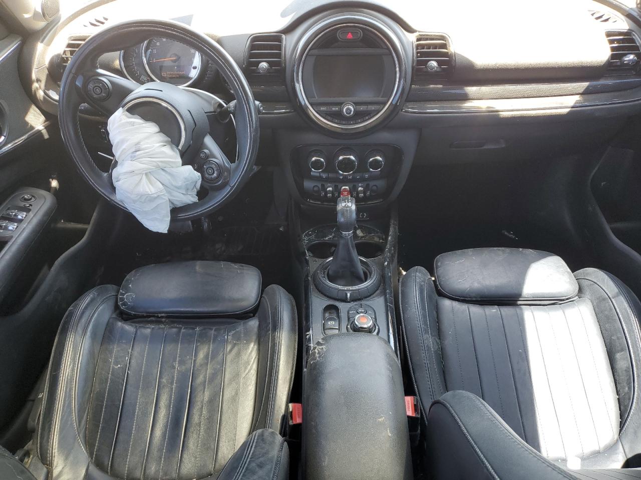 WMWLN5C5XG2E29812 2016 Mini Cooper Clubman