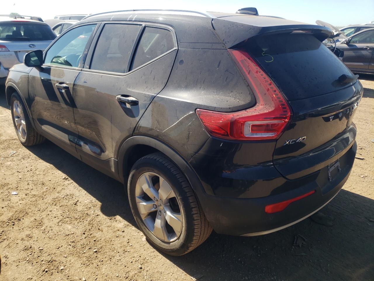 2021 Volvo Xc40 T5 Momentum vin: YV4162UK8M2573441