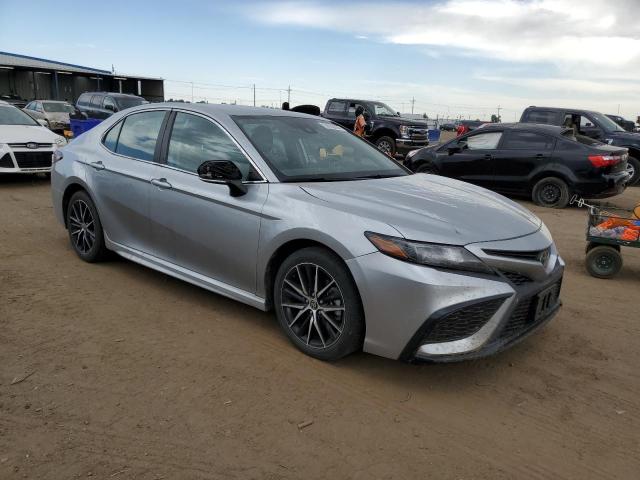 2022 Toyota Camry - Image 4
