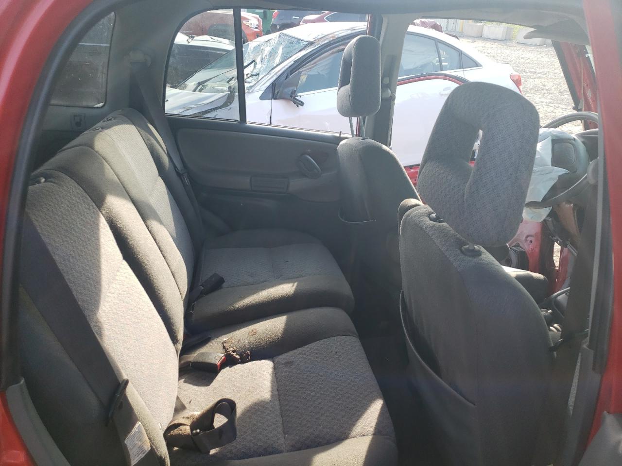 2CNBJ13C336949664 2003 Chevrolet Tracker