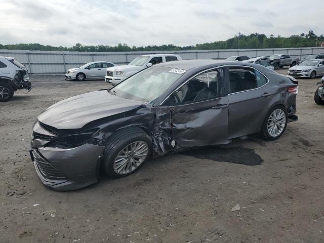 VIN 4T1B11HK3JU505389 2018 Toyota Camry, L no.1