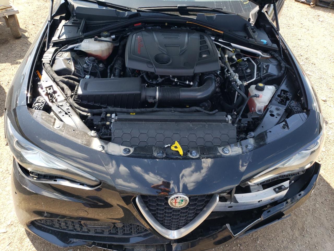 ZARFAEEN0J7574184 2018 Alfa Romeo Giulia Ti Q4