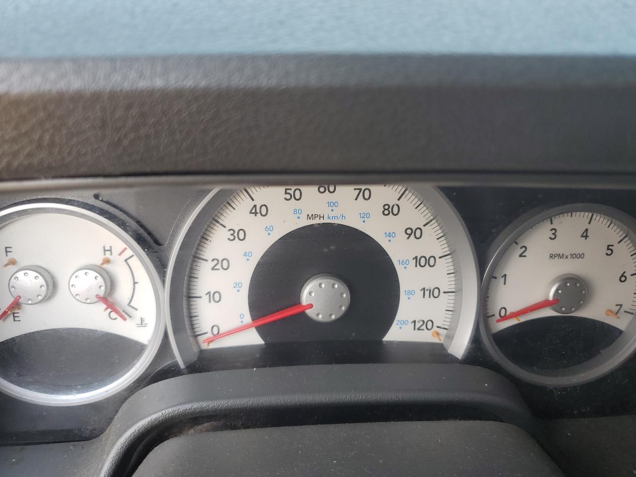 1D8HD48N58F118280 2008 Dodge Durango Slt