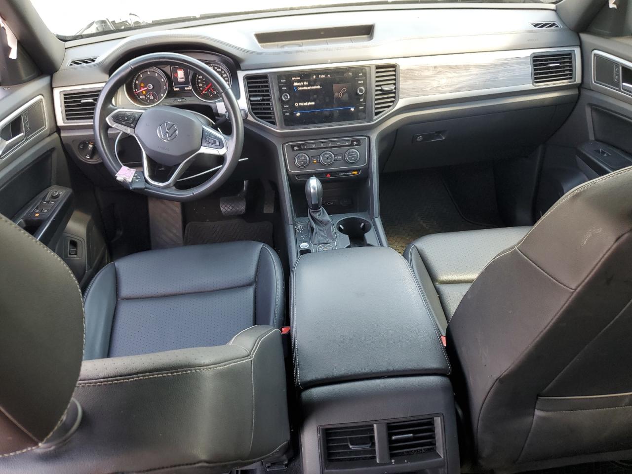 1V21E2CA8LC209686 2020 Volkswagen Atlas Cross Sport Se