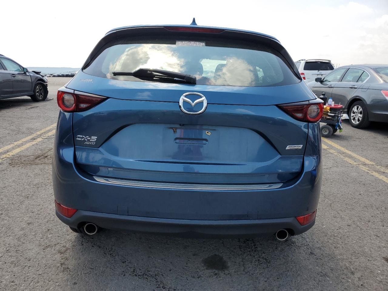 JM3KFBBM3J0377966 2018 Mazda Cx-5 Sport