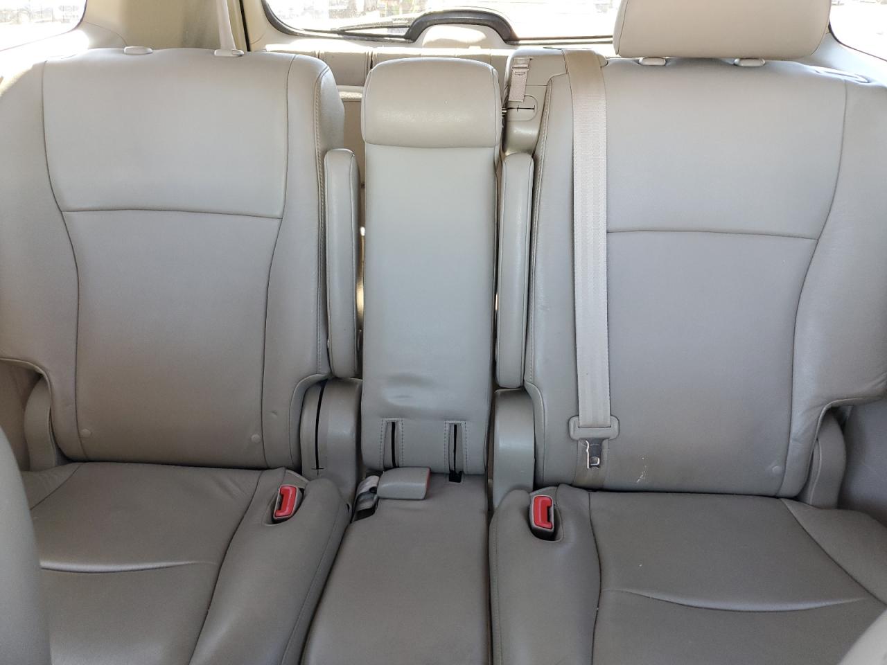 5TDYK3EH6AS003139 2010 Toyota Highlander Limited