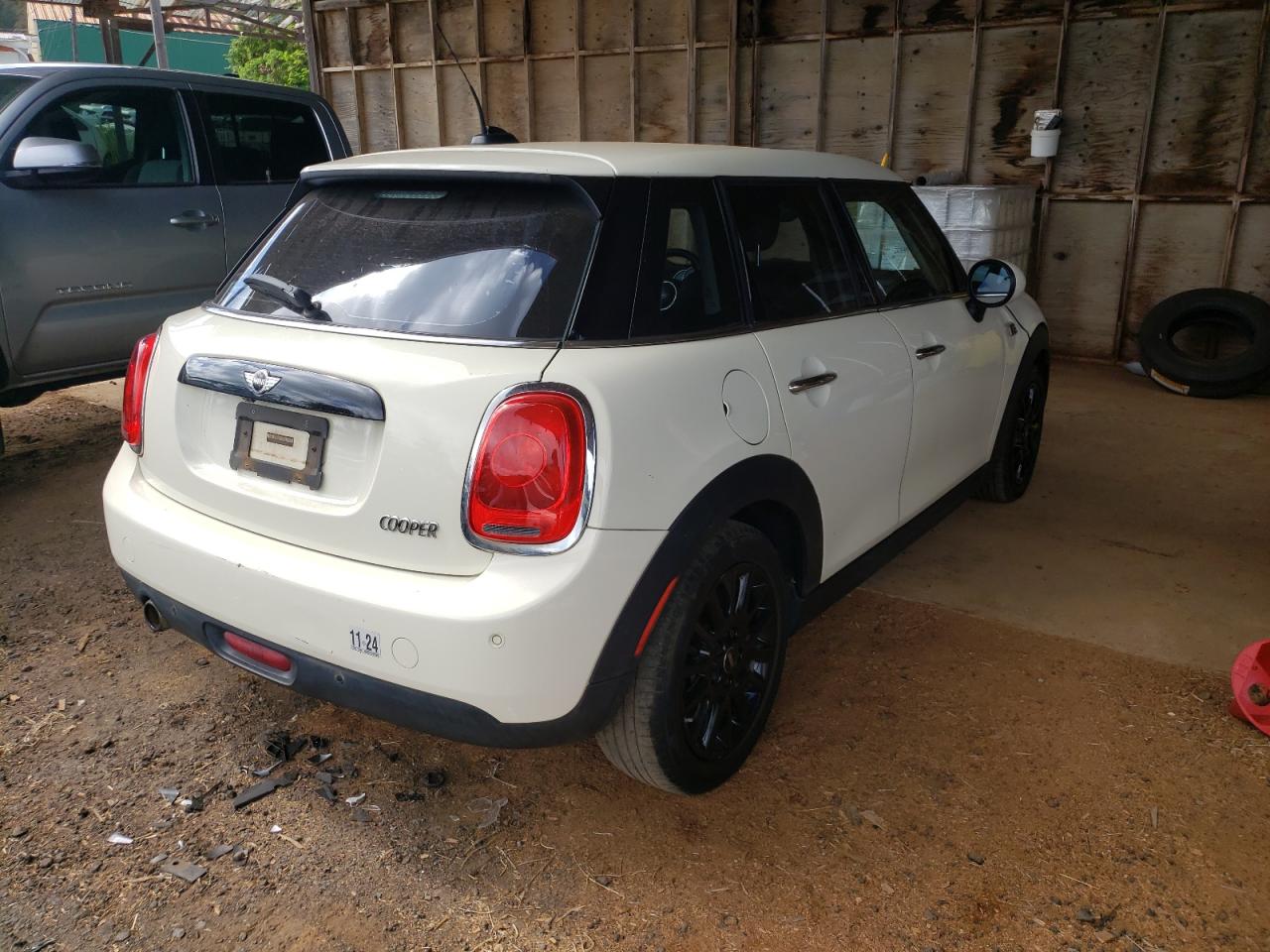 WMWXU1C52J2F80695 2018 Mini Cooper