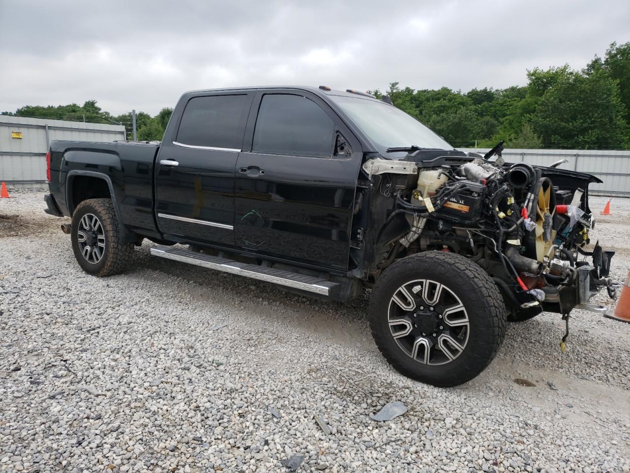 1GT12UEY2HF108813 2017 GMC Sierra K2500 Denali