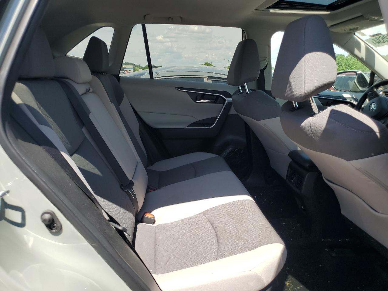 4T3RWRFV7MU047203 2021 Toyota Rav4 Xle