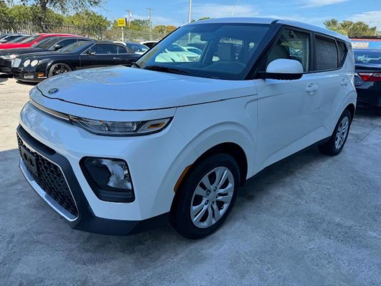 2020 Kia Soul Lx vin: KNDJ23AU2L7718792