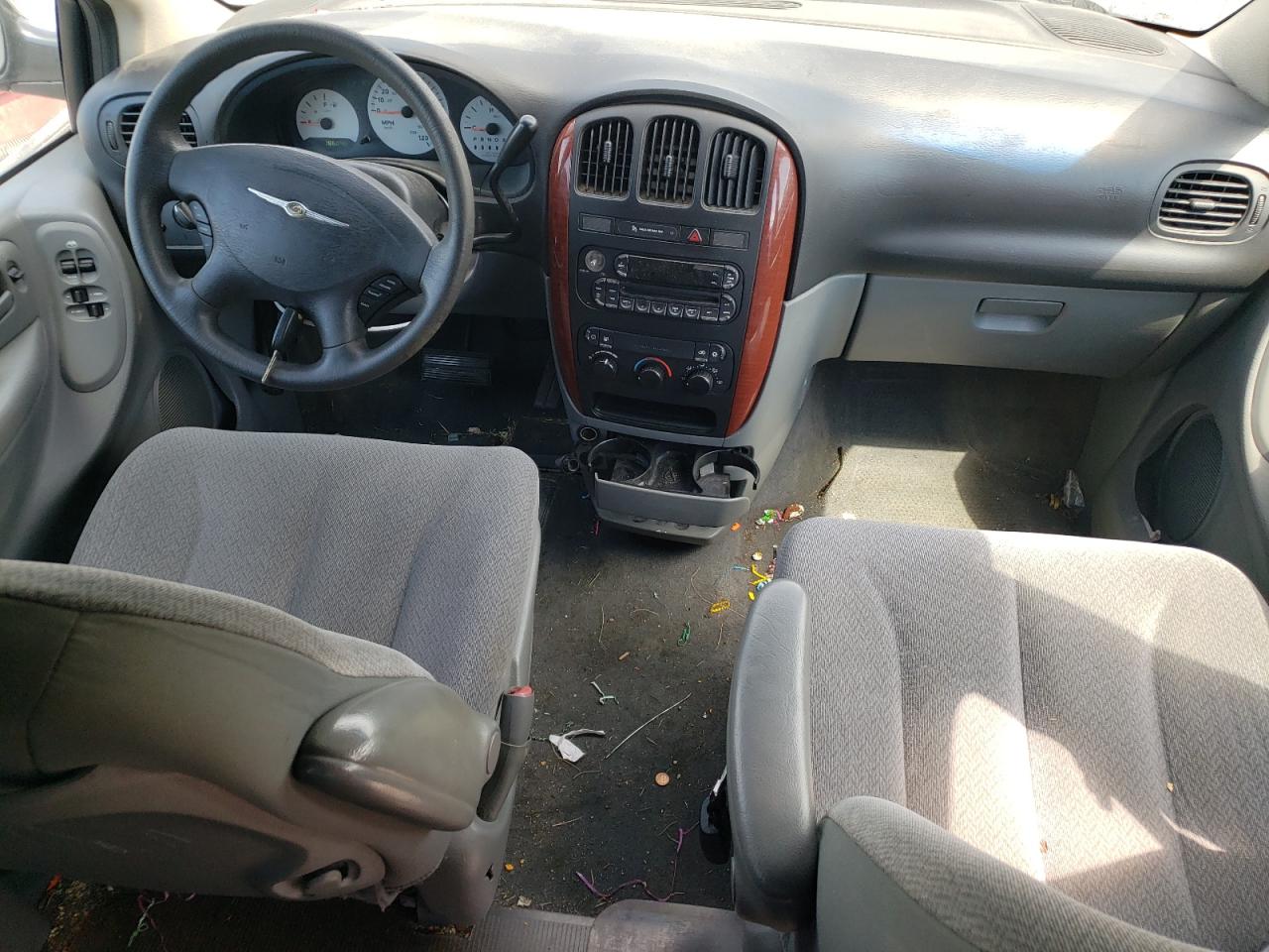 1A4GP45R56B582323 2006 Chrysler Town & Country