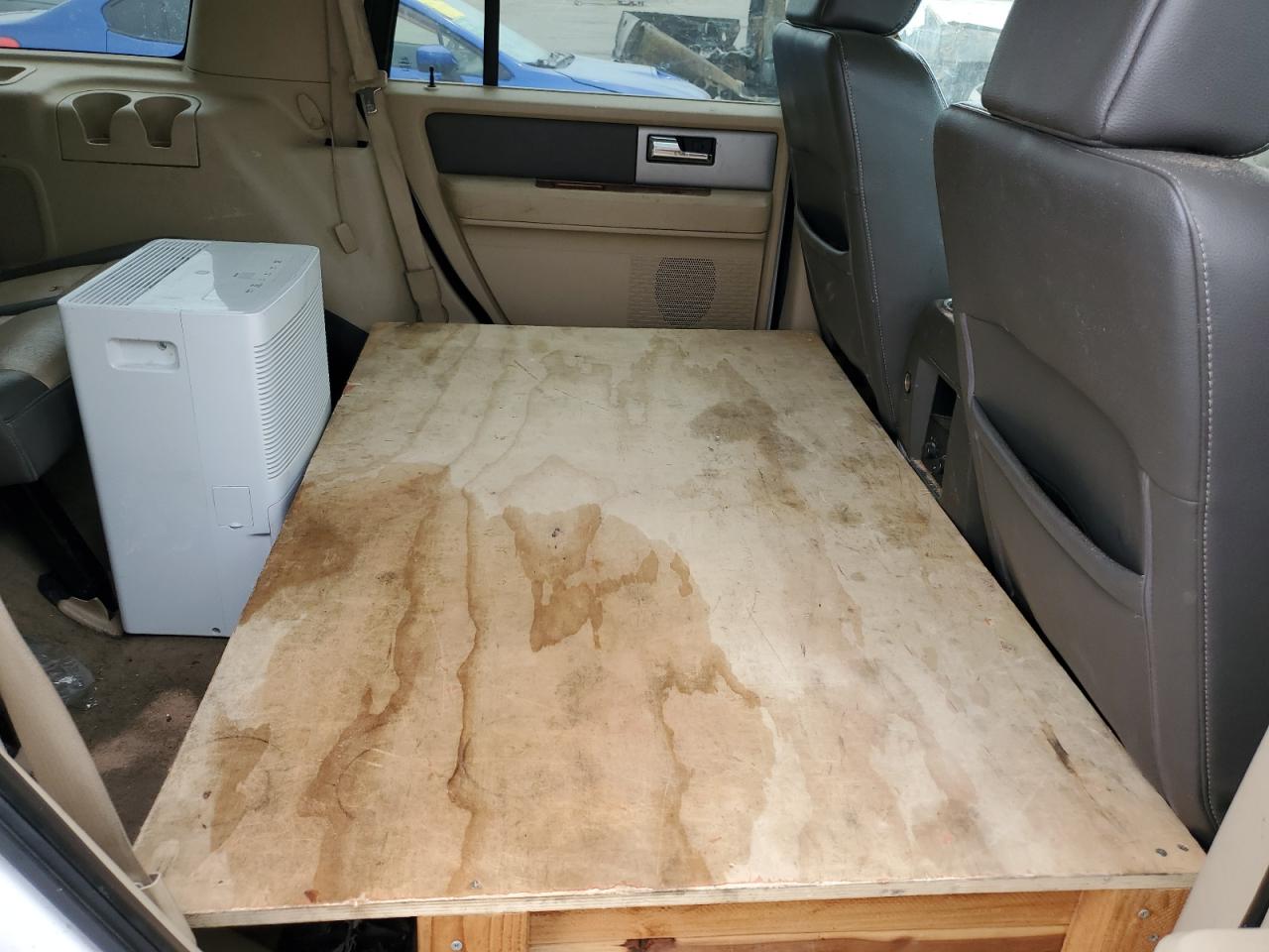 1FMFU17527LA57908 2007 Ford Expedition Eddie Bauer