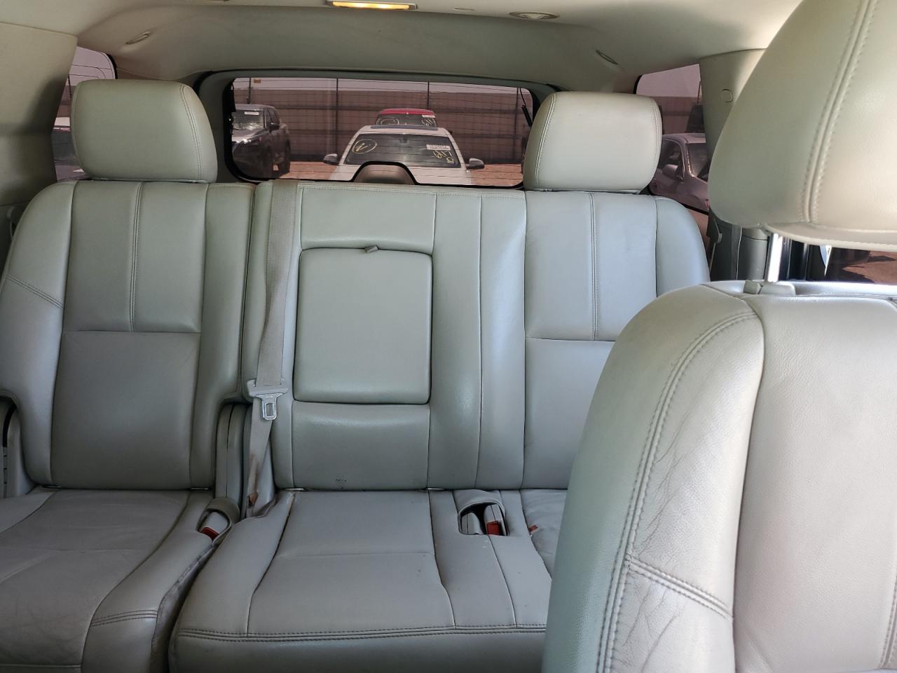 1GNSKBE08BR109710 2011 Chevrolet Tahoe K1500 Lt