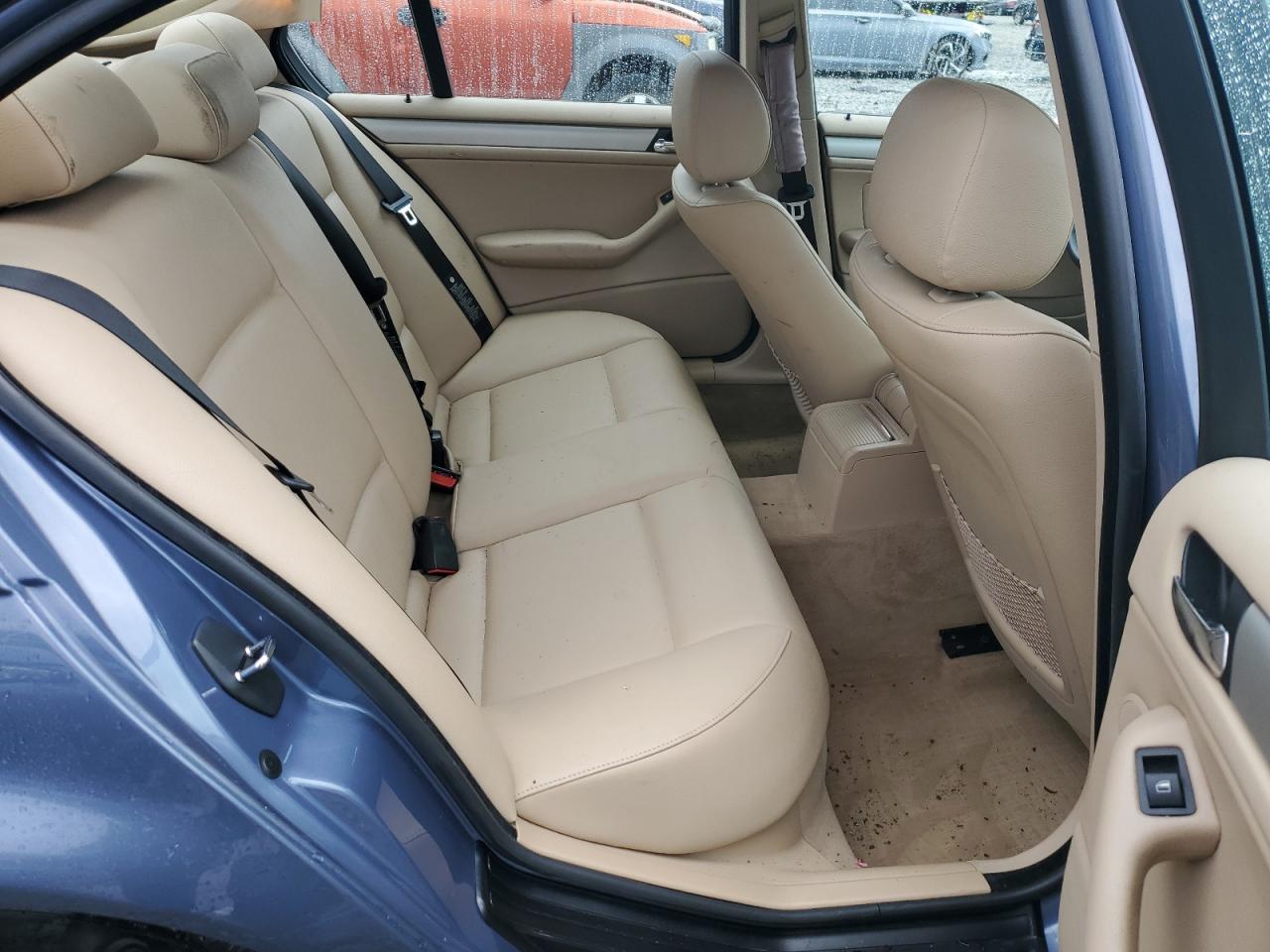 WBAEV33414KR31816 2004 BMW 325 I