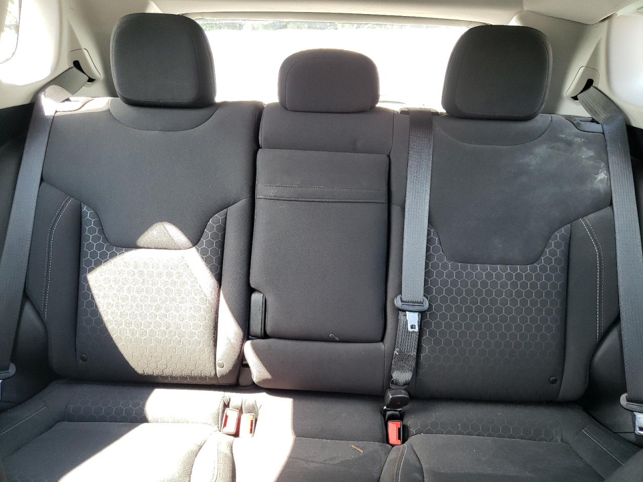 3C4NJDAB8JT283178 2018 Jeep Compass Sport