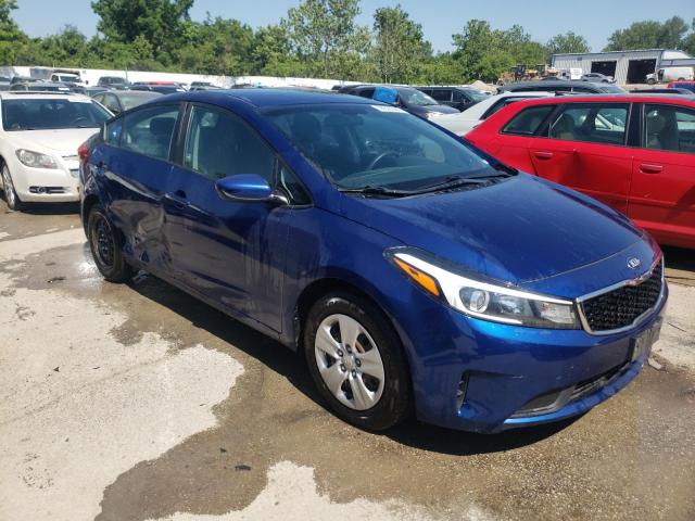 VIN 3KPFK4A7XJE254833 2018 KIA Forte, LX no.4