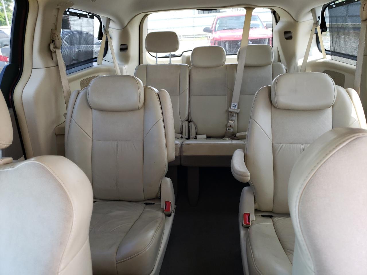 2A8HR64X18R661663 2008 Chrysler Town & Country Limited