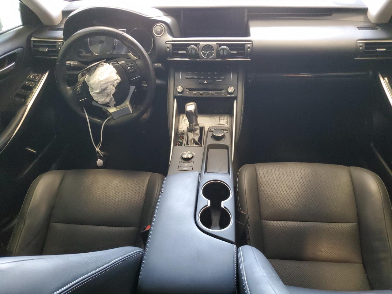 JTHBA1D29H5040985 2017 Lexus Is 200T