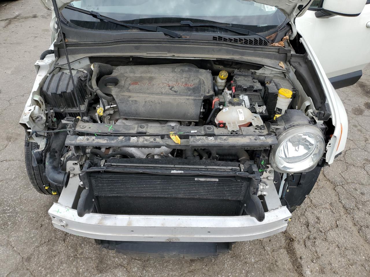 ZACCJABT7FPB86355 2015 Jeep Renegade Latitude